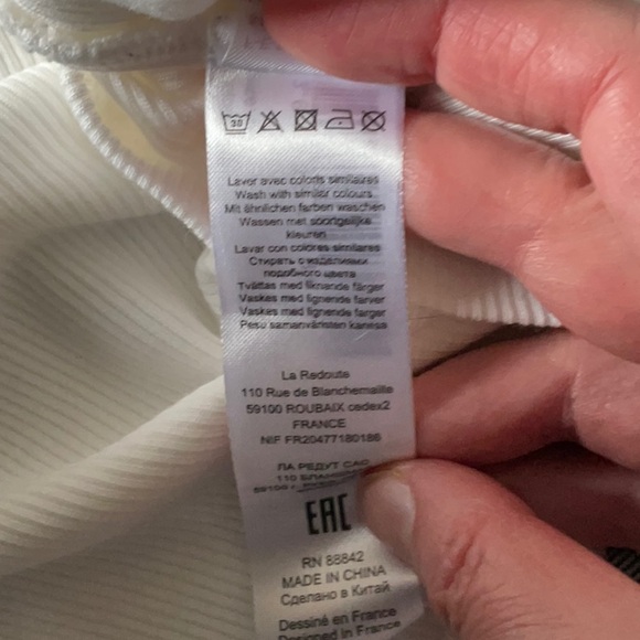 White long sleeve top, lace details - Picture 5 of 5